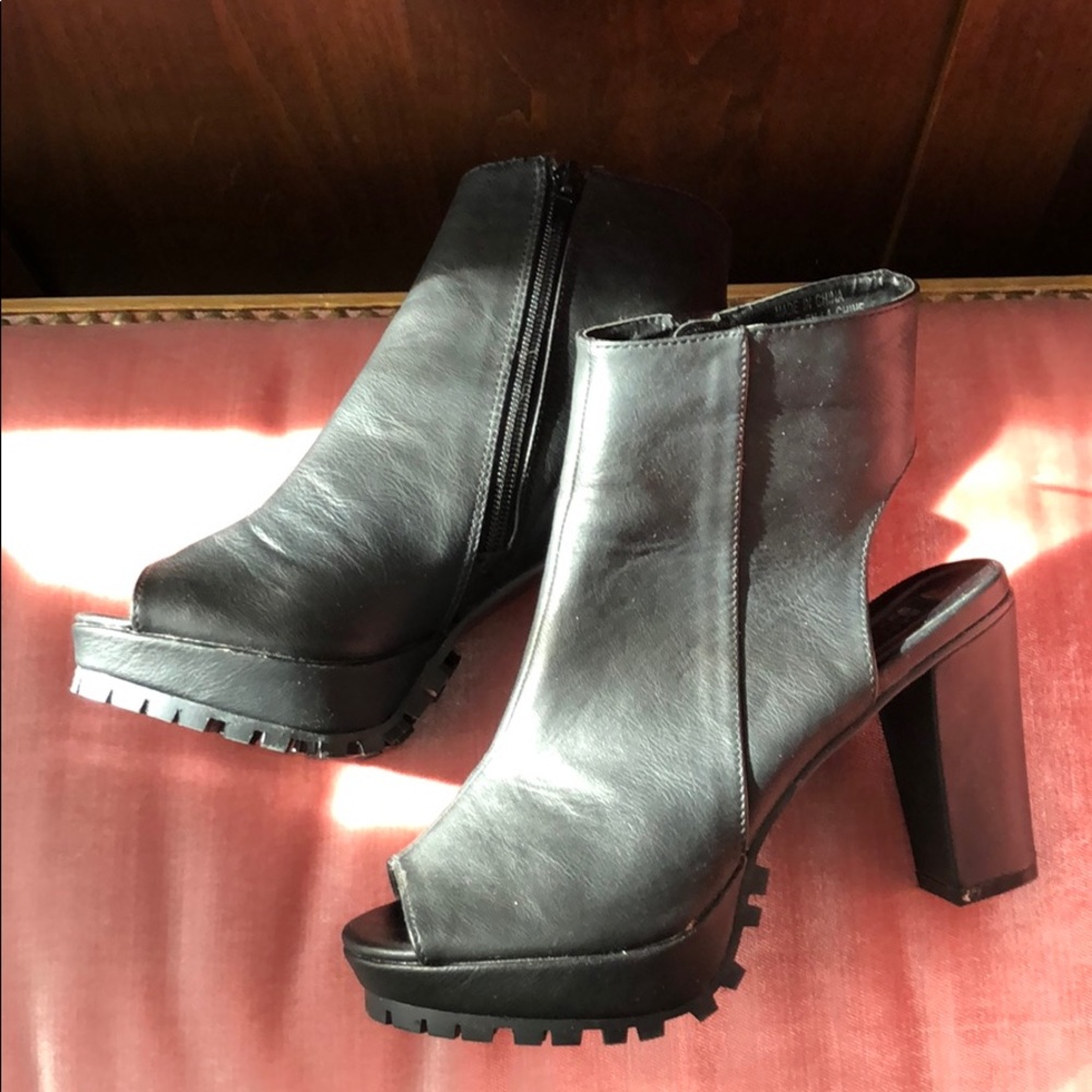 Deena and Ozzy Vegan Leather Black Size 7